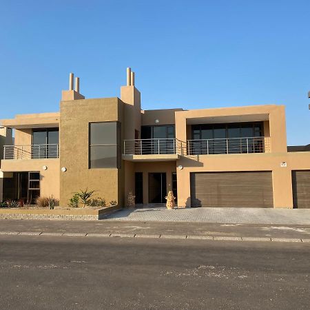 Mukulela Bed and Breakfast Walvisbaai Buitenkant foto