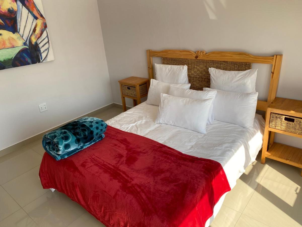 Mukulela Bed and Breakfast Walvisbaai Buitenkant foto