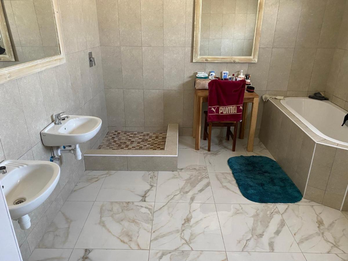 Mukulela Bed and Breakfast Walvisbaai Buitenkant foto